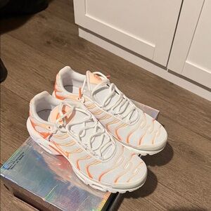 Nike Women's White and Orange Sneakers